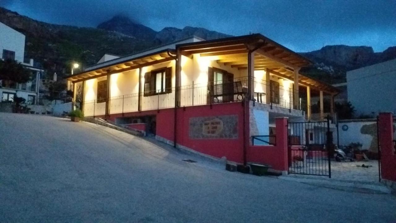 Villa A Casa Di Amy Macari Exterior foto